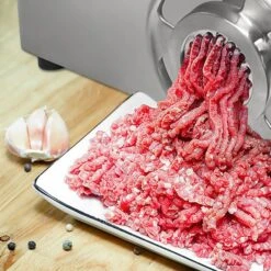 Elektrischer Fleischwolf - 350-400kg/h - 800 Watt 18 Elektrischer Fleischwolf - 350-400kg/h - 800 Watt -Beste Küchengeräte Geschäfte FWFC350 inuse 0c53